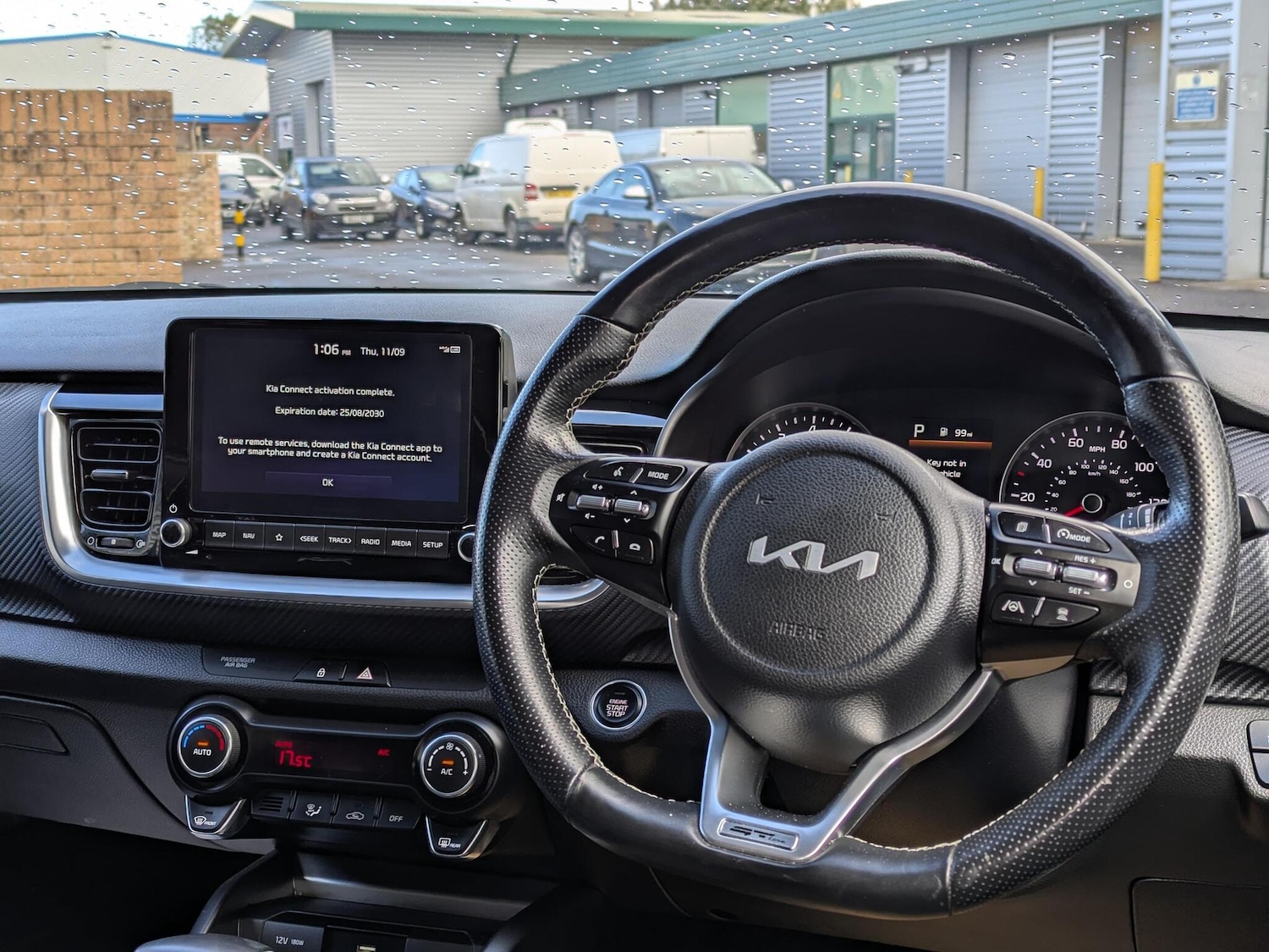 Used Kia Stonic 2023 for sale - 76151832: Photo 9