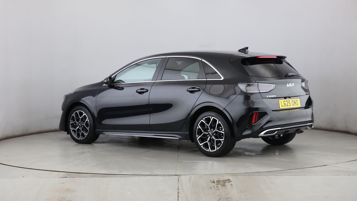 Used Kia Ceed 2025 for sale - 78058138: Photo 2