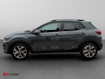 Used Kia Stonic 2021 for sale - 76166353: Photo 2