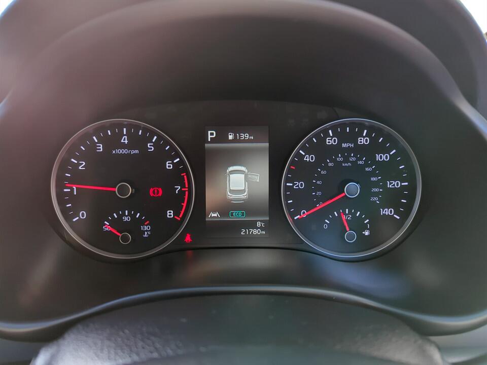 Used Kia Stonic 2022 for sale - 76839397: Photo 11