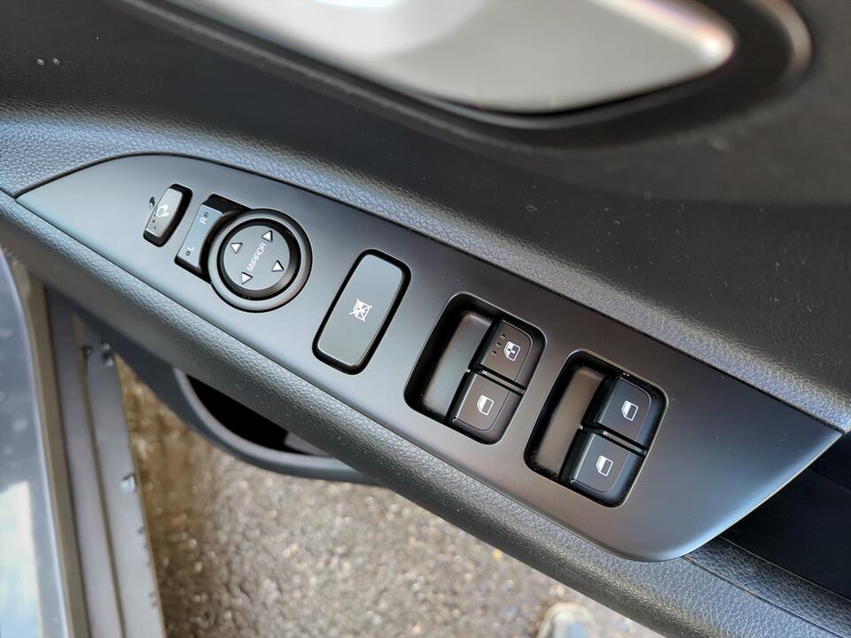 Used Kia Stonic 2022 for sale - 76839397: Photo 15