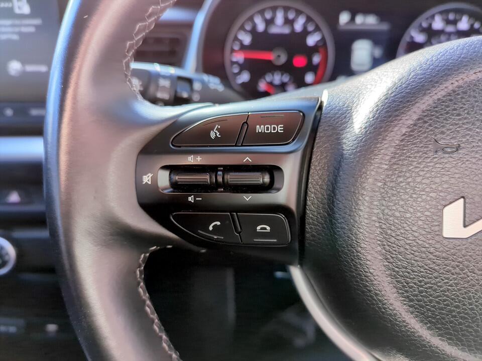 Used Kia Stonic 2022 for sale - 76839397: Photo 18