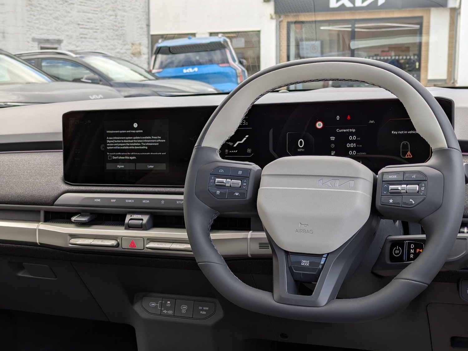 Used Kia EV3 2025 for sale - 76913631: Photo 11