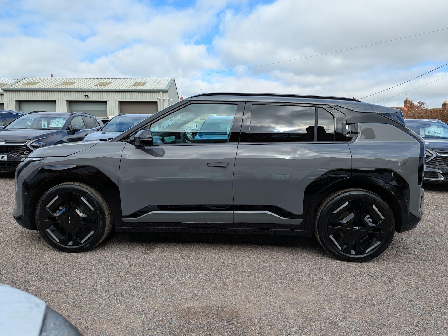 Used Kia EV3 2025 for sale - 76913631: Photo 3