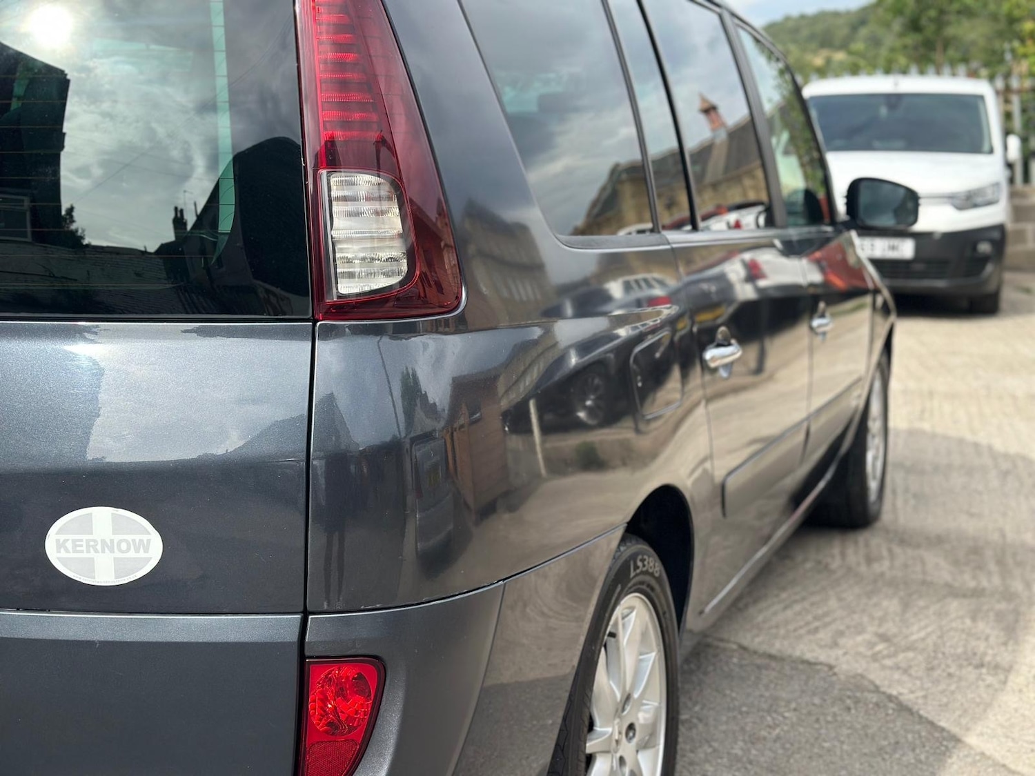 Vehicle 21