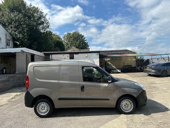 Used Vauxhall Combo 2015 for sale - 77289480: Photo