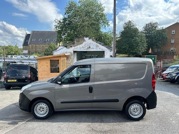 Used Vauxhall Combo 2015 for sale - 77289480: Photo