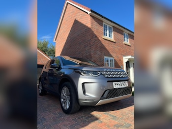Used Land Rover Discovery Sport 2020 for sale - 76213720: Photo