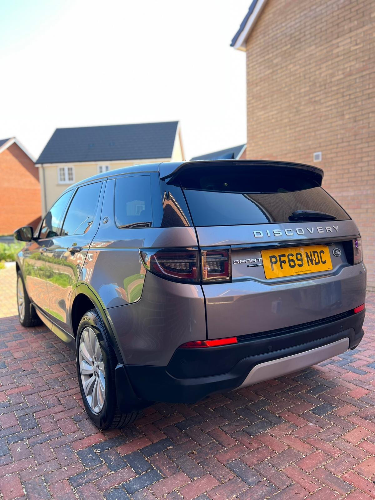 Used Land Rover Discovery Sport 2020 for sale - 76213720: Photo 4