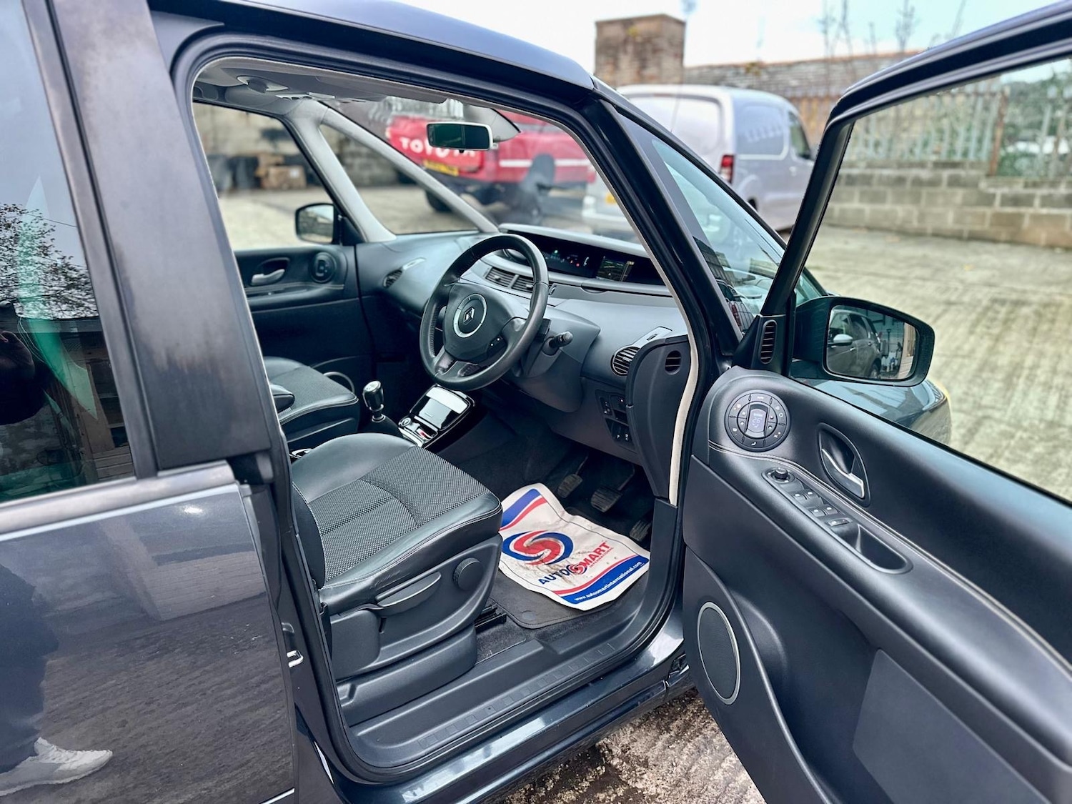 Used Renault Grand Espace 2011 for sale - 76562568: Photo 7