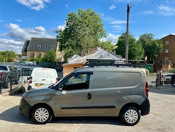 Used Vauxhall Combo 2016 for sale - 75918920: Photo