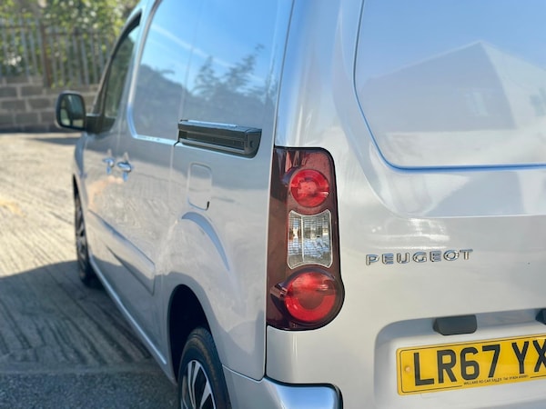 Used Peugeot Partner 2017 for sale - 75872350: Photo 20