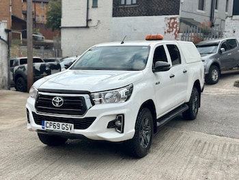Used Toyota Hilux 2020 for sale - 79404072: Photo