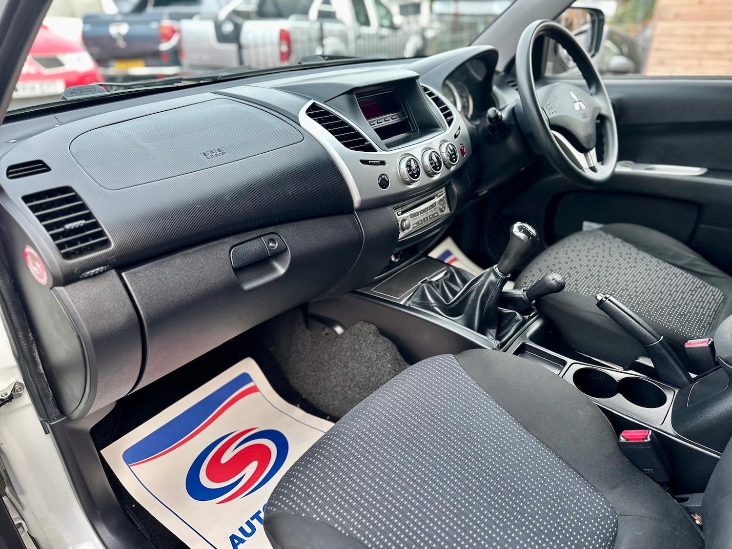 Used Mitsubishi L200 2014 for sale - 76562569: Photo 10