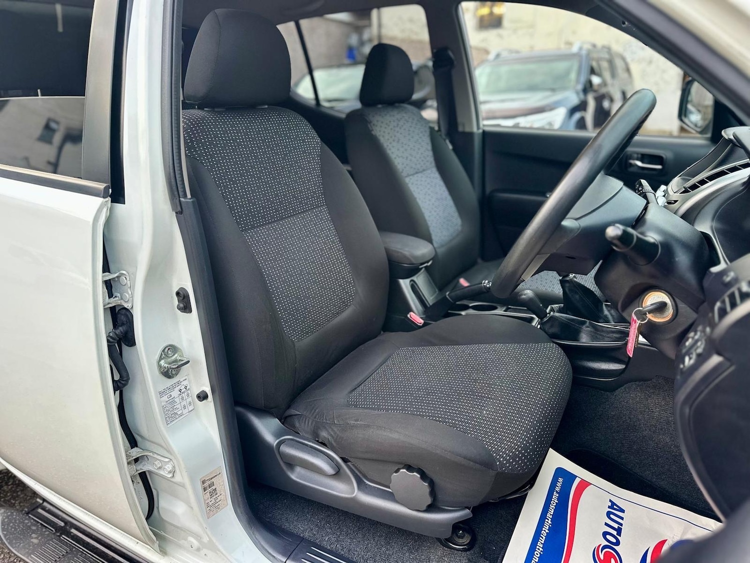 Used Mitsubishi L200 2014 for sale - 76562569: Photo 9