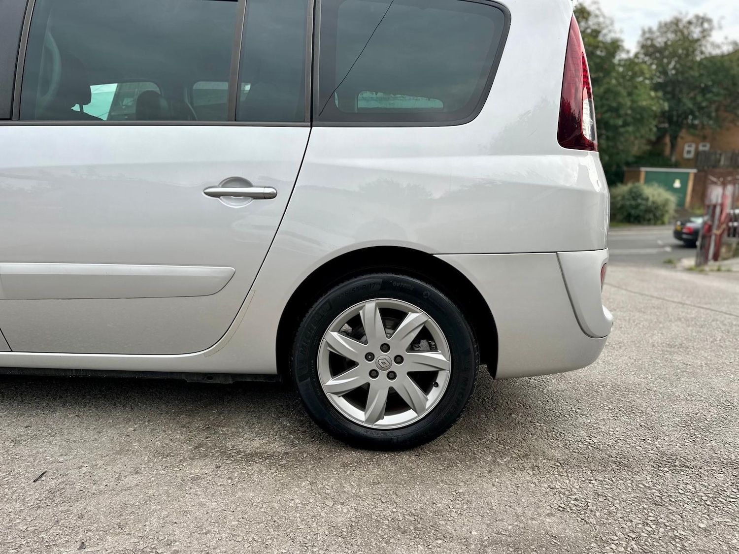 Vehicle 21