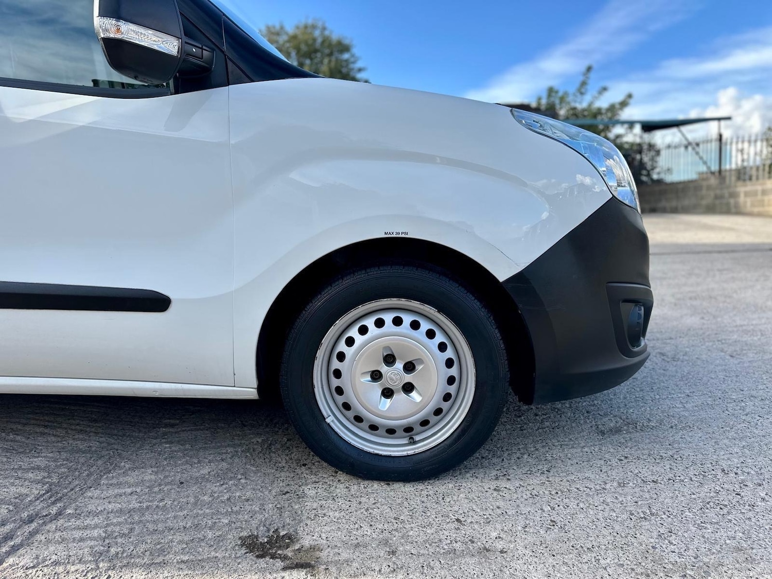 Used Vauxhall Combo 2016 for sale - 75925672: Photo 24