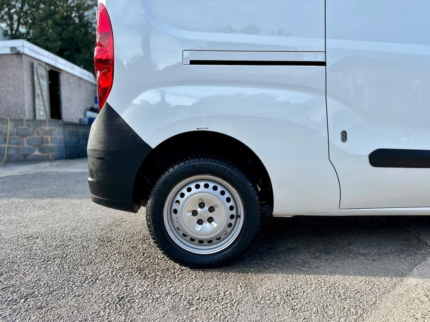 Used Vauxhall Combo 2016 for sale - 75925672: Photo 25