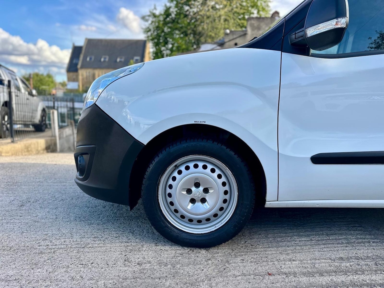 Used Vauxhall Combo 2016 for sale - 75925672: Photo 26