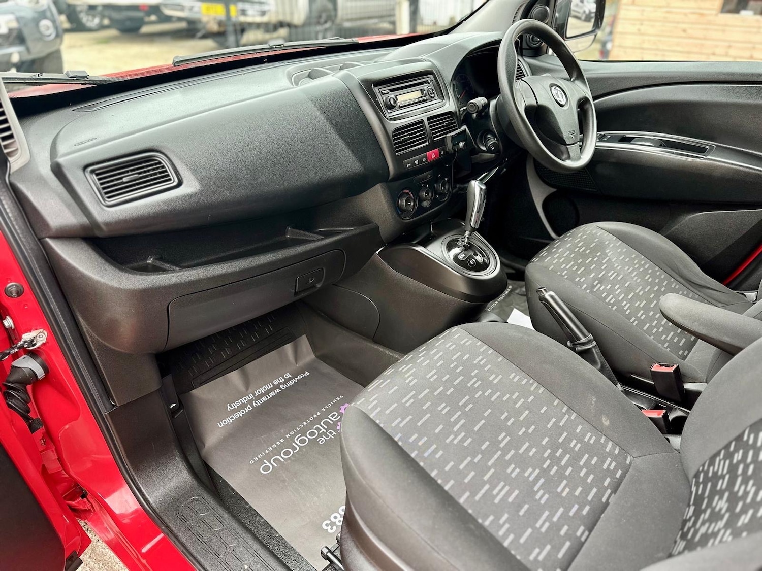 Used Vauxhall Combo 2016 for sale - 76268166: Photo 9