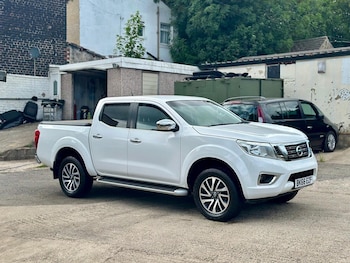 Used Nissan Navara 2016 for sale - 79401787: Photo