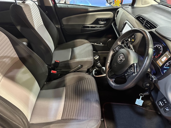 Used Toyota Yaris 2017 for sale - 75623054: Photo 12