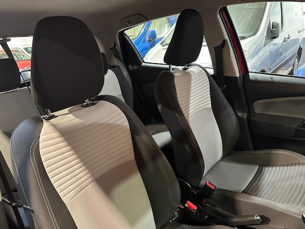 Used Toyota Yaris 2017 for sale - 75623054: Photo 13