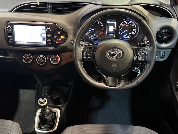Used Toyota Yaris 2017 for sale - 75623054: Photo 14