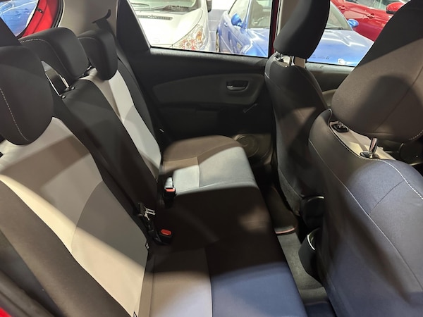 Used Toyota Yaris 2017 for sale - 75623054: Photo 16