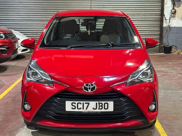 Used Toyota Yaris 2017 for sale - 75623054: Photo 2