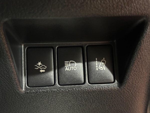 Used Toyota Yaris 2017 for sale - 75623054: Photo 33