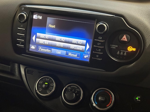 Used Toyota Yaris 2017 for sale - 75623054: Photo 41