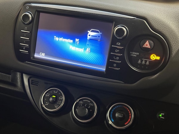 Used Toyota Yaris 2017 for sale - 75623054: Photo 42