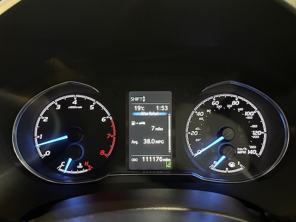 Used Toyota Yaris 2017 for sale - 75623054: Photo 49