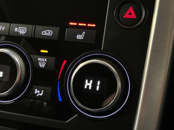 Used Land Rover Discovery Sport 2016 for sale - 74564483: Photo 19