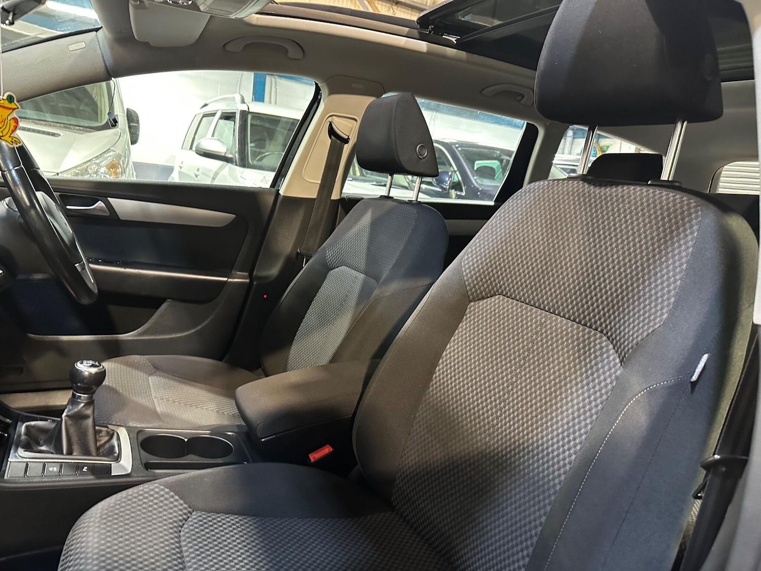 Used Volkswagen Passat 2010 for sale - 76151289: Photo 22