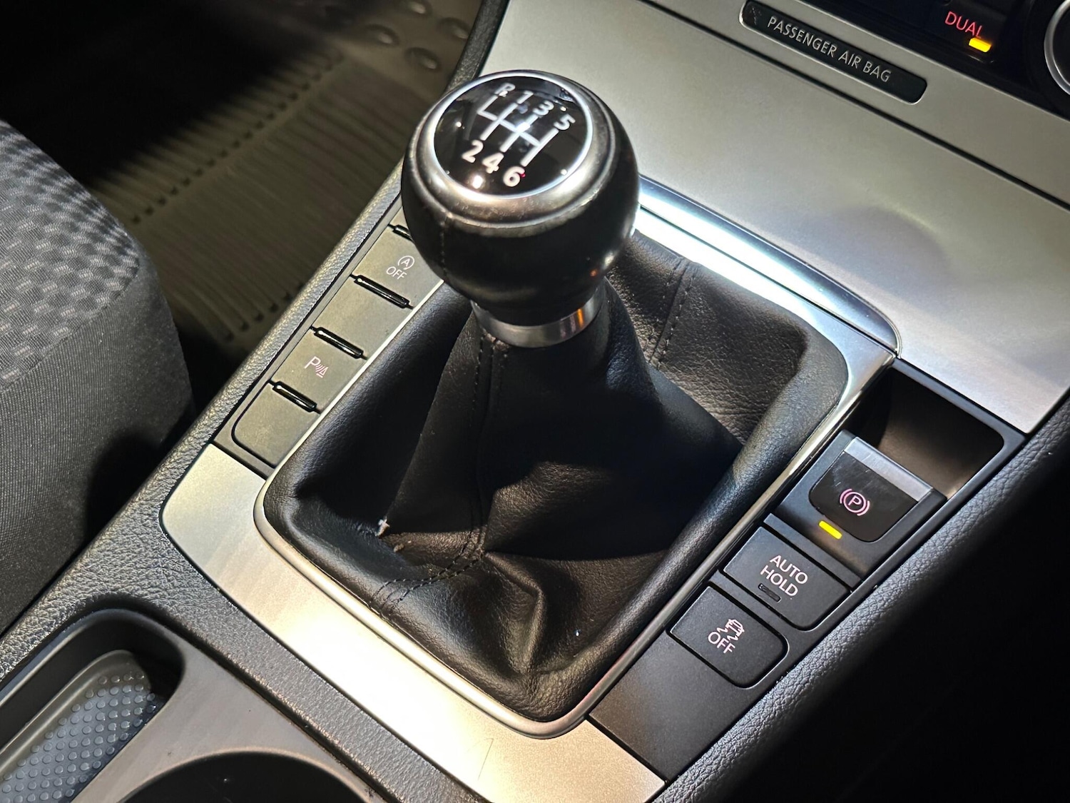 Used Volkswagen Passat 2010 for sale - 76151289: Photo 35