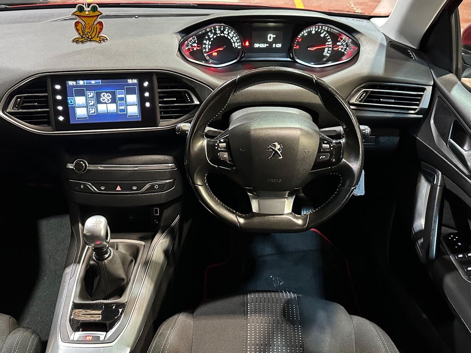 Used Peugeot 308 2015 for sale - 76152009: Photo 18