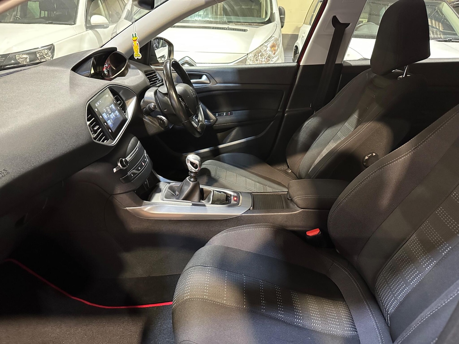 Used Peugeot 308 2015 for sale - 76152009: Photo 21