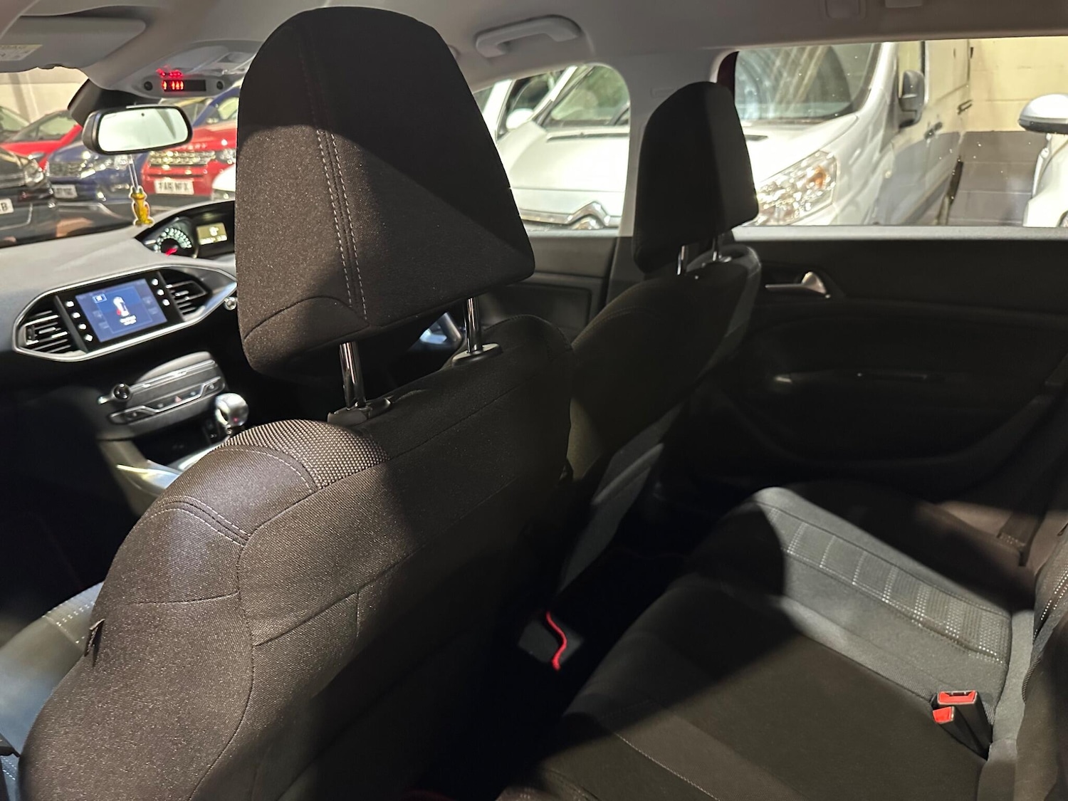 Used Peugeot 308 2015 for sale - 76152009: Photo 26