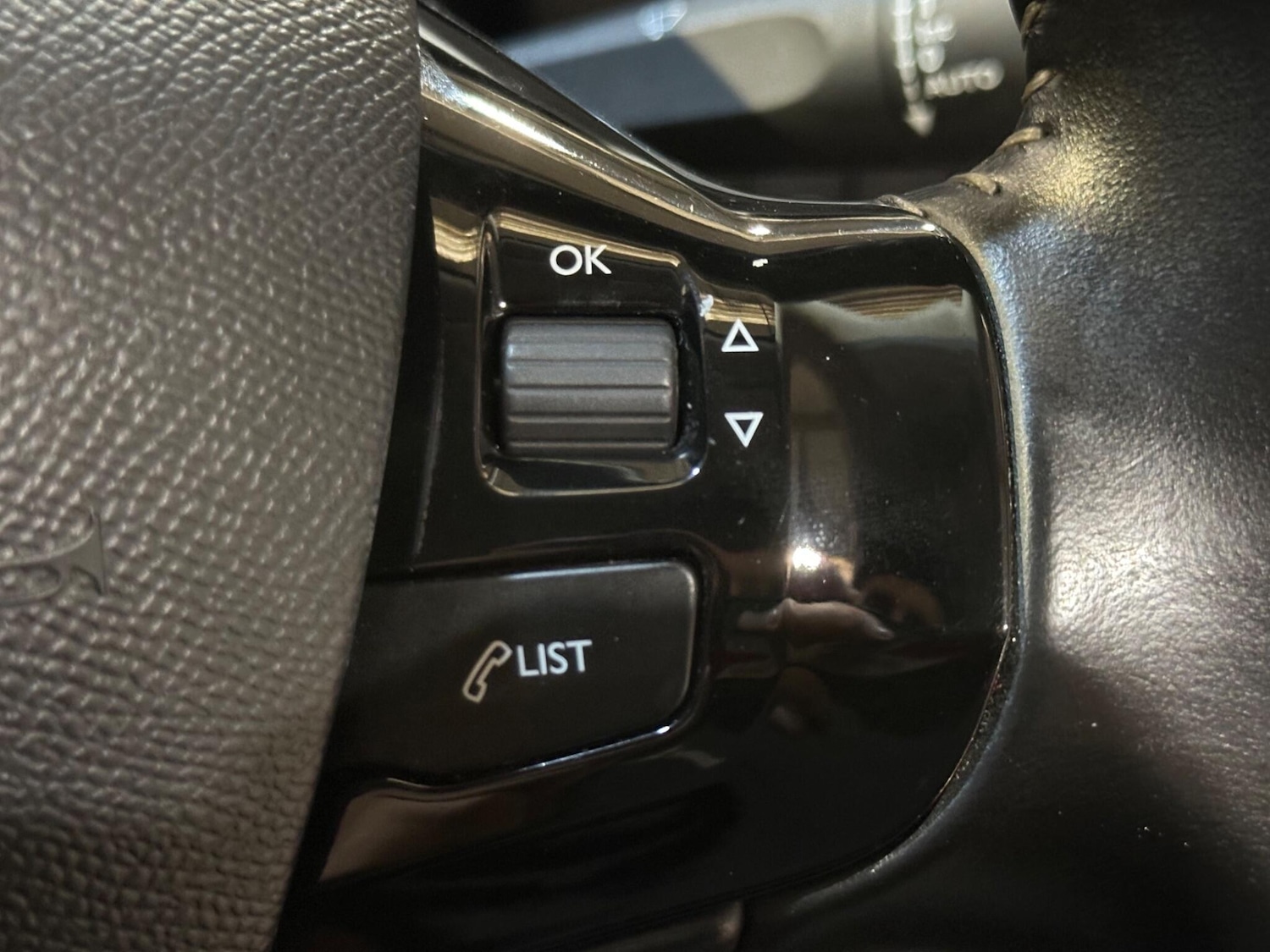 Used Peugeot 308 2015 for sale - 76152009: Photo 32