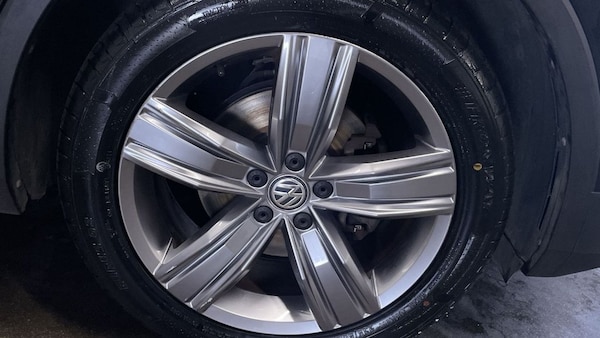 Used Volkswagen Tiguan 2019 for sale - 76105649: Photo 12