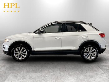 Used Volkswagen T-Roc 2020 for sale - 77667005: Photo