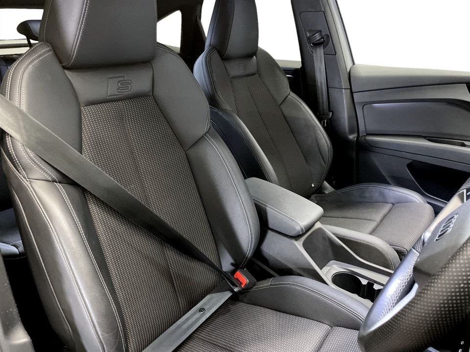 Used Audi Q4 e-tron 2023 for sale - 77631573: Photo 11