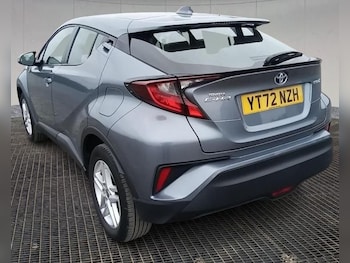 Used Toyota C-HR 2022 for sale - 76333551: Photo 2