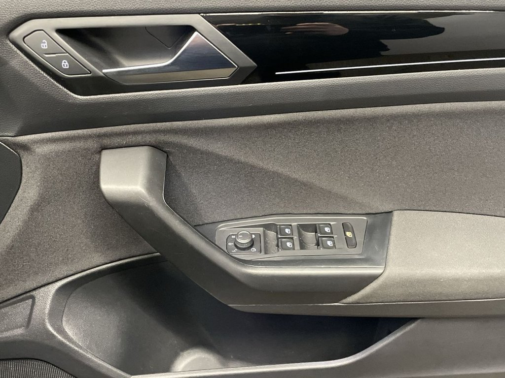 Used Volkswagen T-Roc 2021 for sale - 76986187: Photo 23