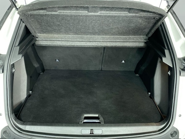 Used Peugeot E-2008 2021 for sale - 76312998: Photo 13