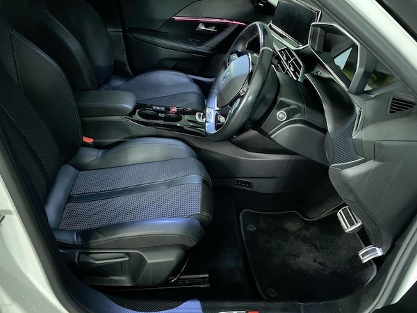 Used Peugeot E-2008 2021 for sale - 76312998: Photo 15