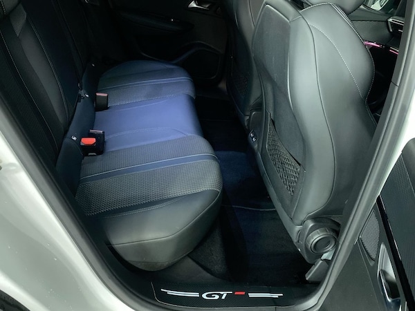 Used Peugeot E-2008 2021 for sale - 76312998: Photo 19