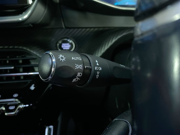 Used Peugeot E-2008 2021 for sale - 76312998: Photo 23